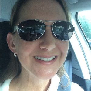 Meet your Posher, Jenn